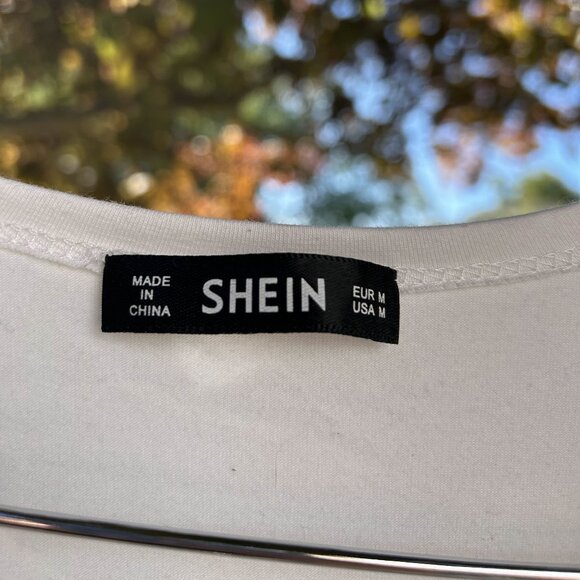 Shein Cropped Top - Picture 2 of 4